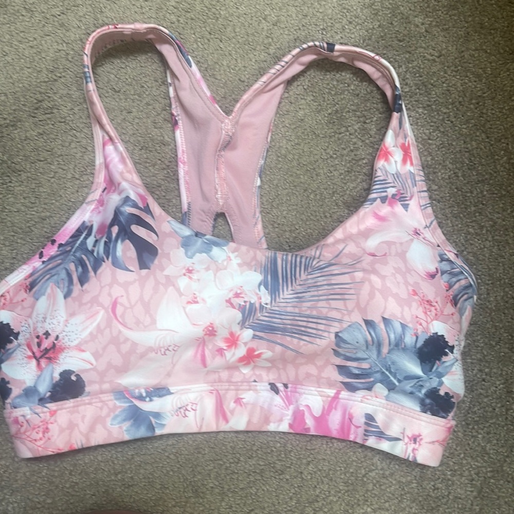 Marika sports bra